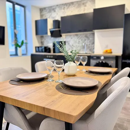 Centre New York * נרבון